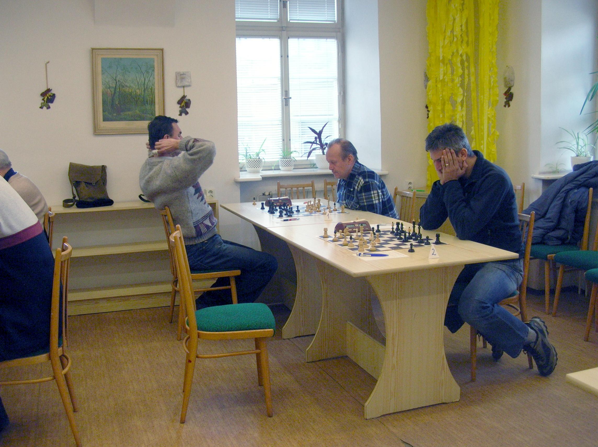 1.a 2. šachovnice 2288x1712.JPG